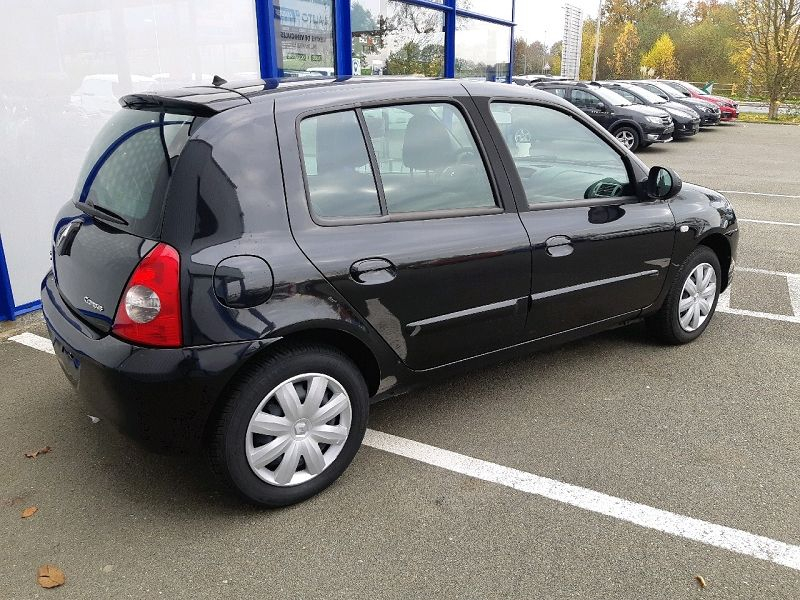 Renault CLIO II CAMPUS 1.2 16V 75CH AUTHENTIQUE 5P d’occasion à Vitré